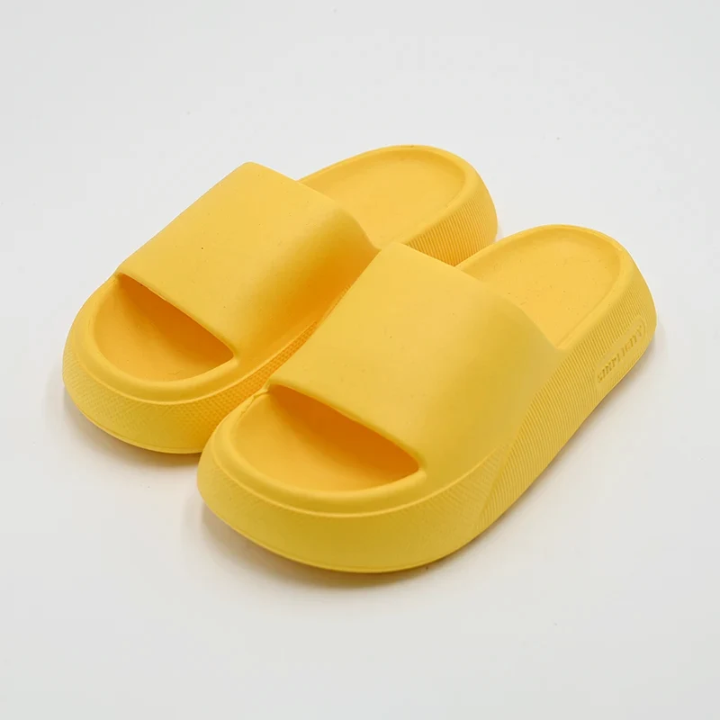 What is the difference between rubber slippers and EVA slippers?